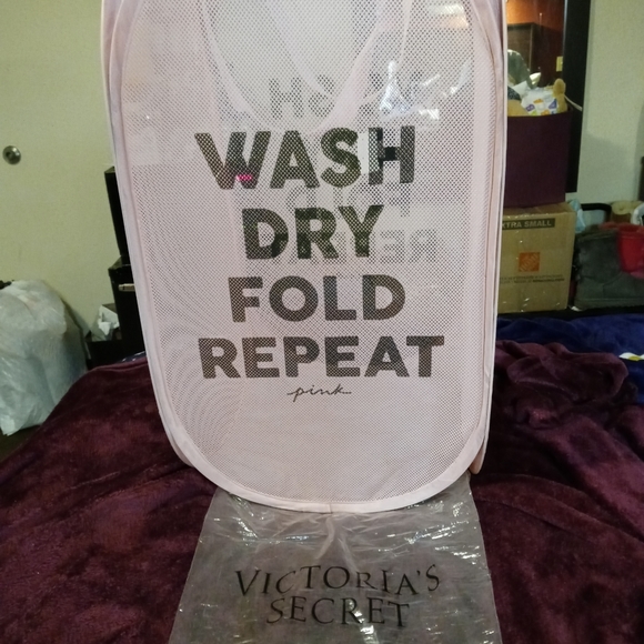 PINK wash dry fold repeat laundry tote NWOT - Picture 3 of 3